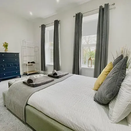 Guestready - Sleek Stylish Leeds Sleep 4 Apartment