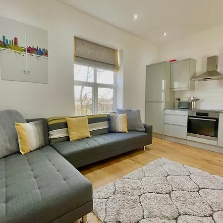 Guestready - Sleek Stylish Leeds Sleep 4 *