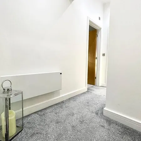 Guestready - Sleek Stylish Leeds Sleep 4 Apartment *